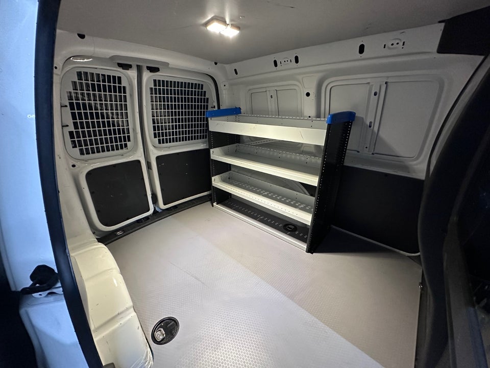 VW Caddy 2,0 TDi 102 DSG BMT Van 4d