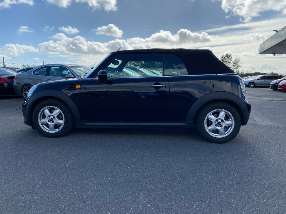 MINI Cooper 1,6 Cabriolet 2d