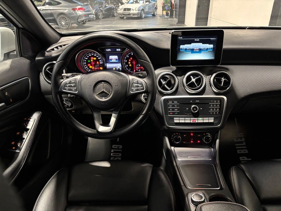 Mercedes A180 1,6 Urban aut. 5d