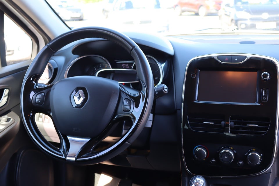 Renault Clio IV 1,5 dCi 75 Limited Sport Tourer 5d