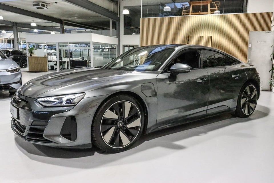 Audi e-tron GT quattro 4d