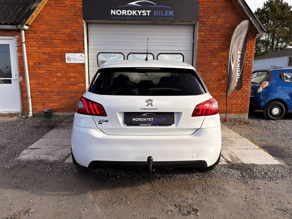 Peugeot 308 1,5 BlueHDi 130 Style 5d