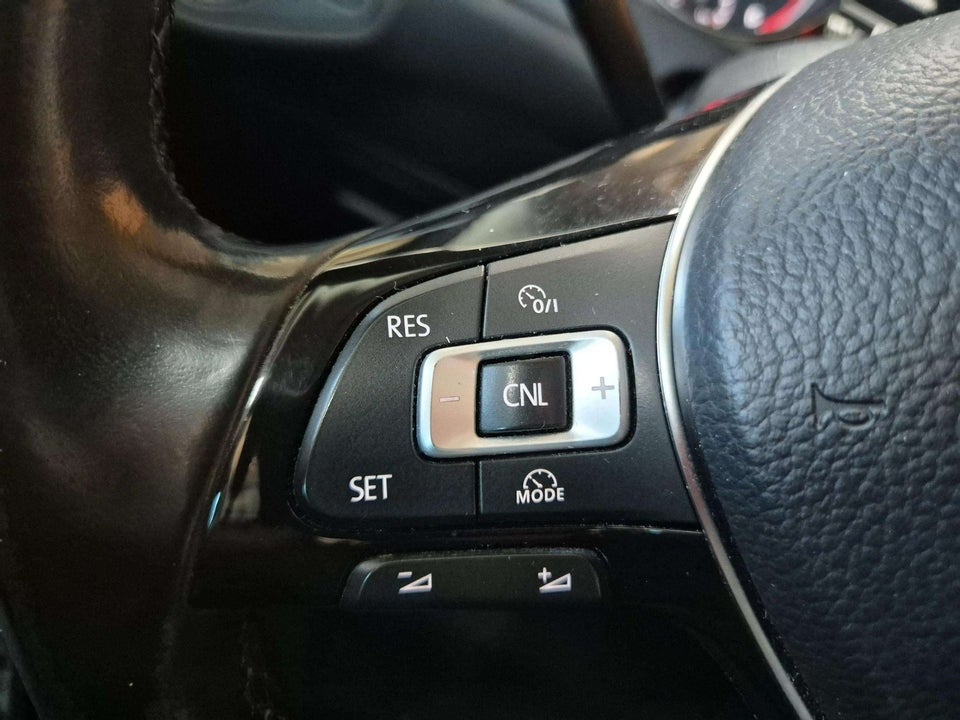 VW Golf VII 1,6 TDi 110 Edition 40 BM 5d