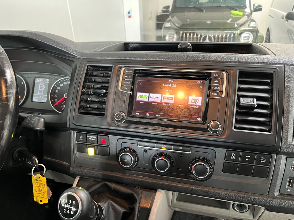 VW Transporter 2,0 TDi 150 Db.Kab m/lad 4Motion 4d