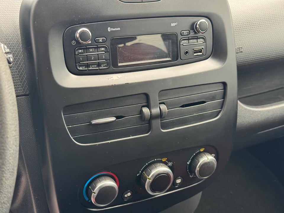 Renault Clio IV 1,2 16V Authentique Sport Tourer 5d