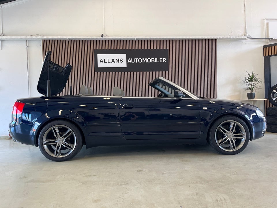 Audi A4 2,4 V6 Cabriolet Multitr. 2d