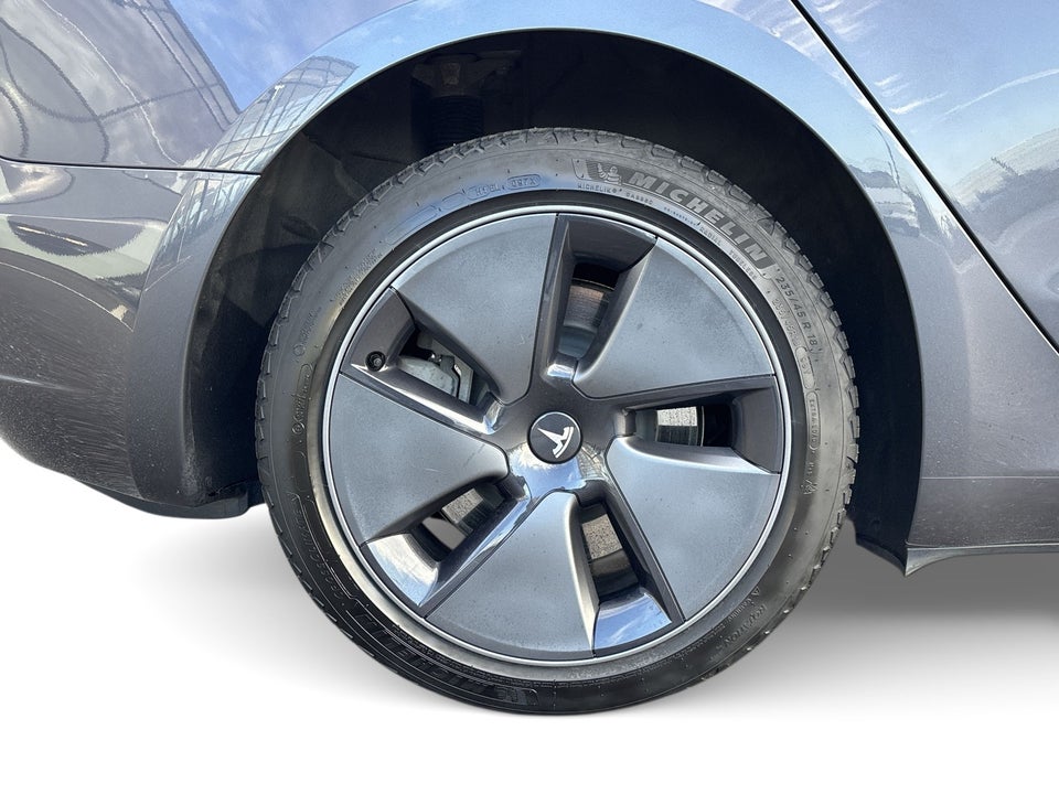 Tesla Model 3 RWD 4d