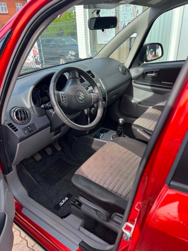 Suzuki SX4 1,6 CombiBack GLX 5d