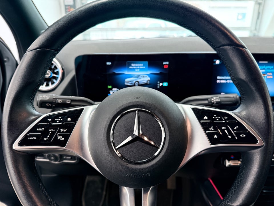 Mercedes EQA250+ Progressive 5d