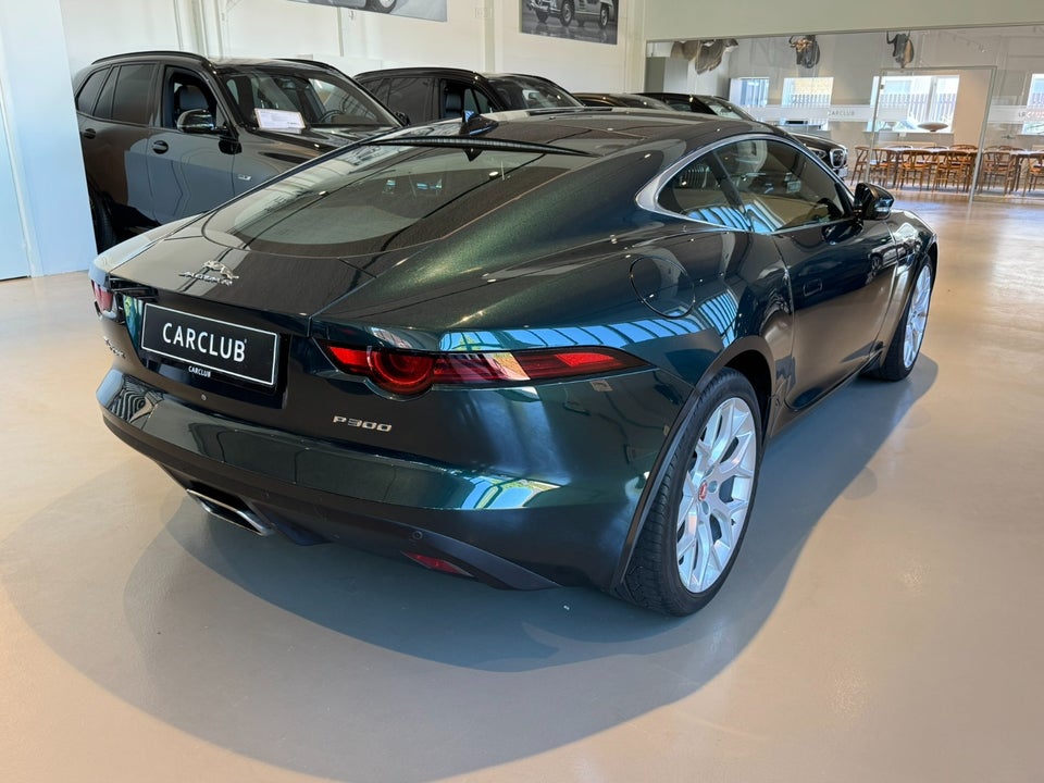 Jaguar F-Type 2,0 P300 Coupé aut. 2d