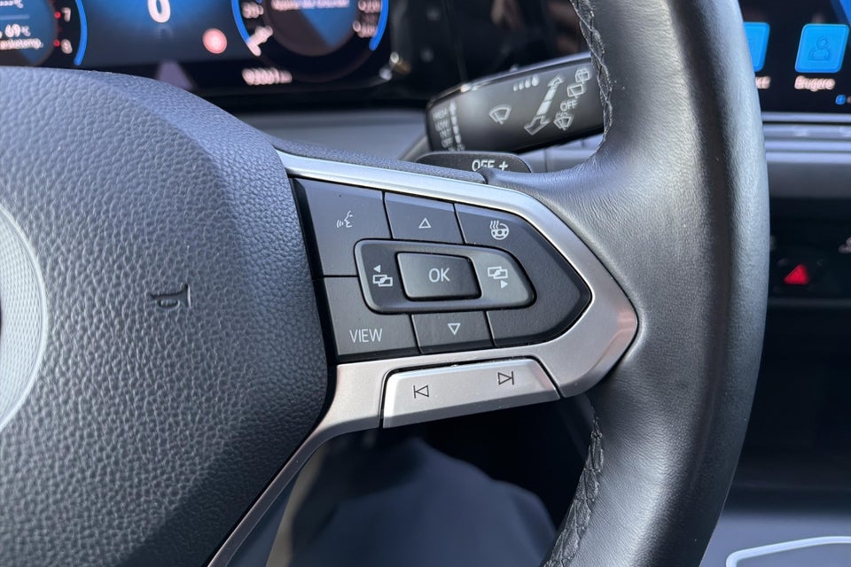 VW Golf VIII 1,5 eTSi 150 Style Variant DSG 5d