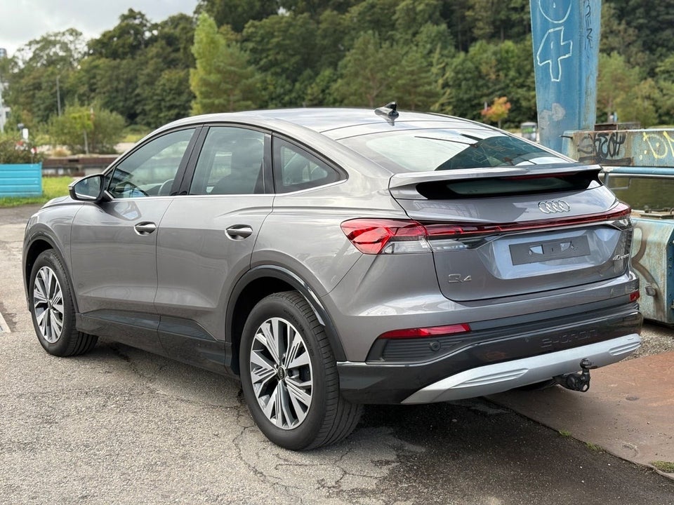 Audi Q4 e-tron 40 Advanced Sportback 5d