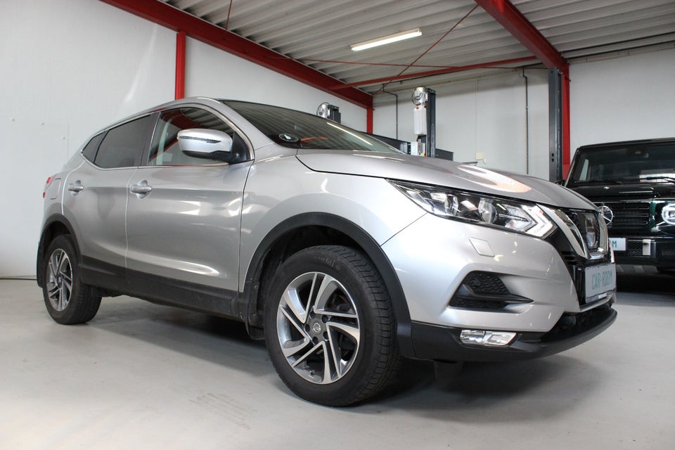 Nissan Qashqai 1,6 Dig-T 163 Acenta 5d