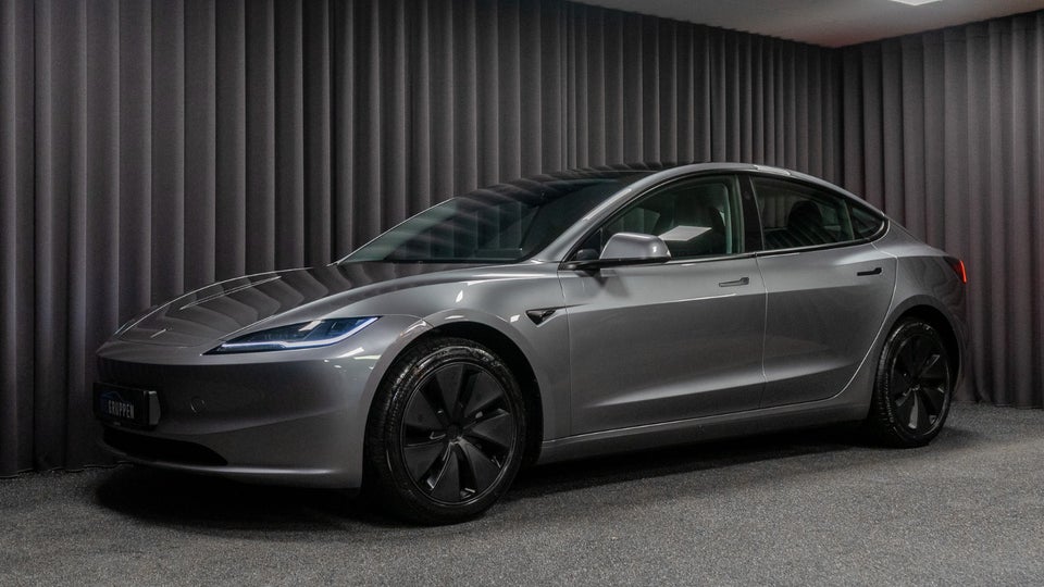 Tesla Model 3 RWD 4d