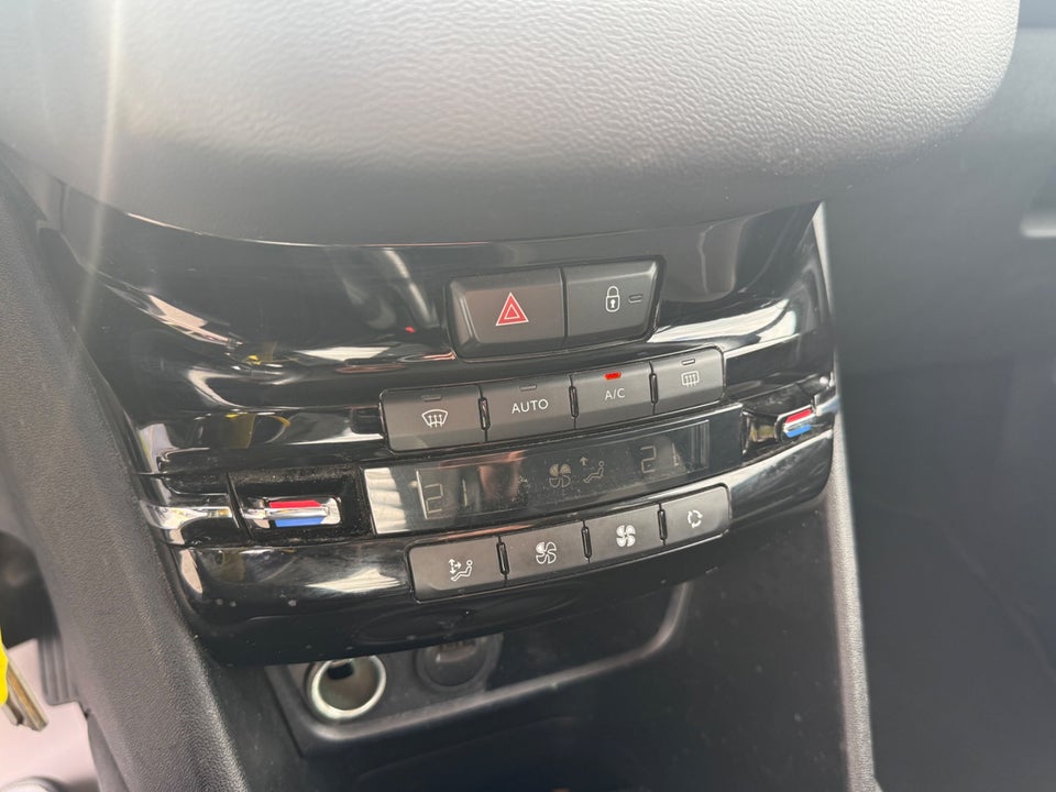 Peugeot 208 1,2 e-THP 82 Active 5d