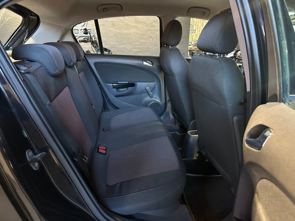 Opel Corsa 1,2 16V Enjoy 5d