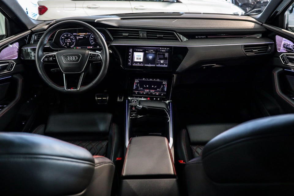 Audi Q8 e-tron 55 S-line Black Edition quattro 5d