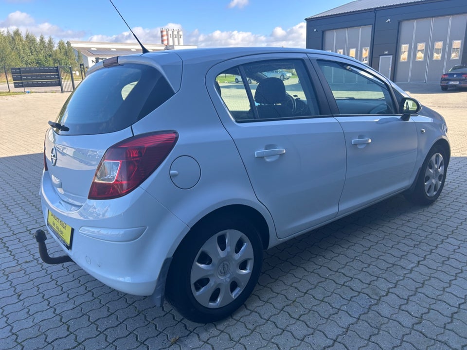 Opel Corsa 1,2 16V Enjoy 5d