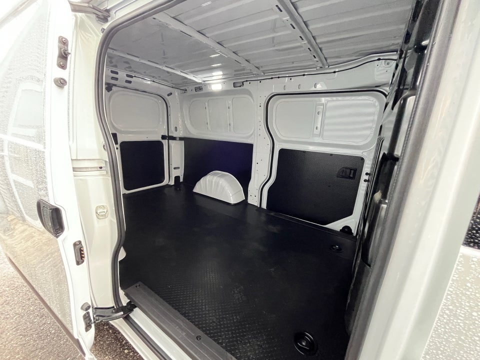 Maxus e-Deliver 5 64 L1H1