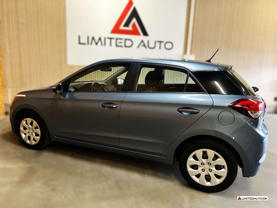 Hyundai i20 1,25 Passion 5d