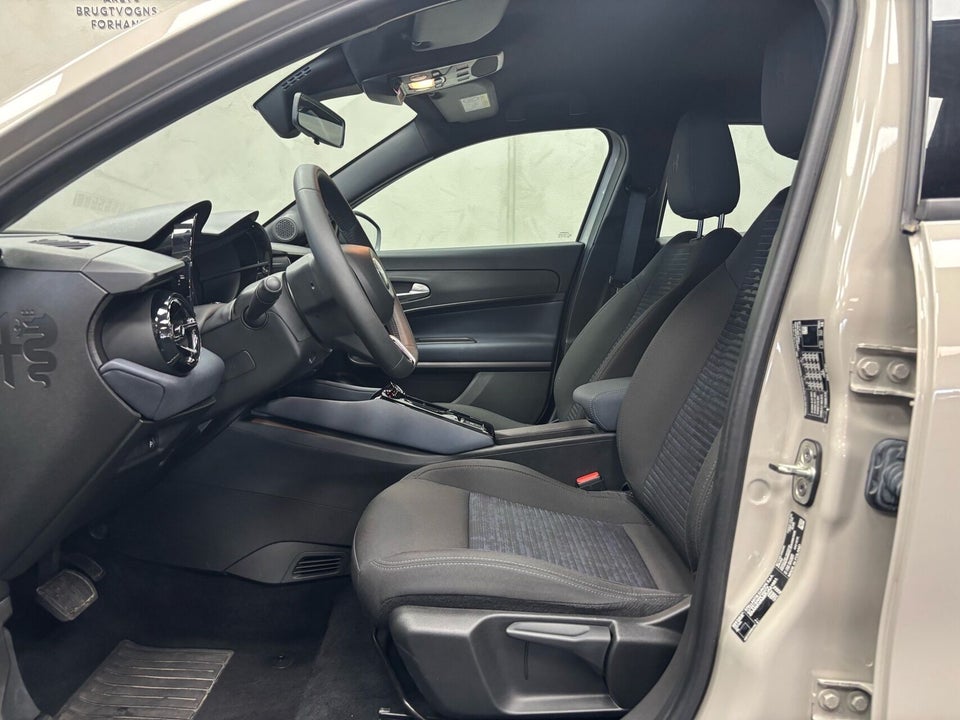 Alfa Romeo Junior Elettrica Core 5d