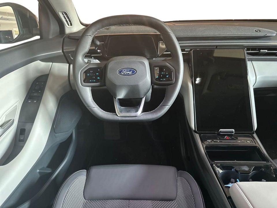 Ford Explorer Select Extended Range 5d