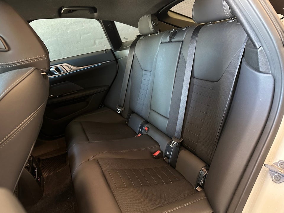 BMW i4 eDrive40 Charged 5d