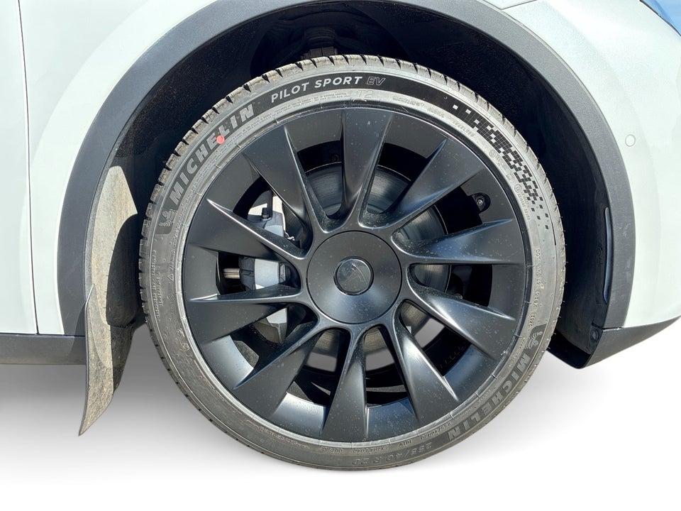 Tesla Model Y Long Range AWD 5d