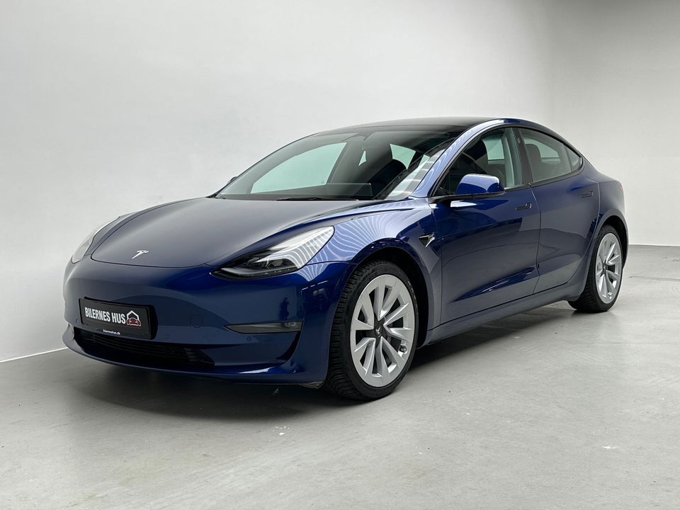 Tesla Model 3 Long Range AWD 4d