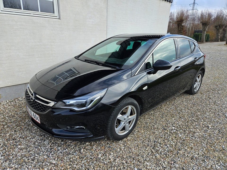 Opel Astra 1,6 CDTi 136 Dynamic 5d