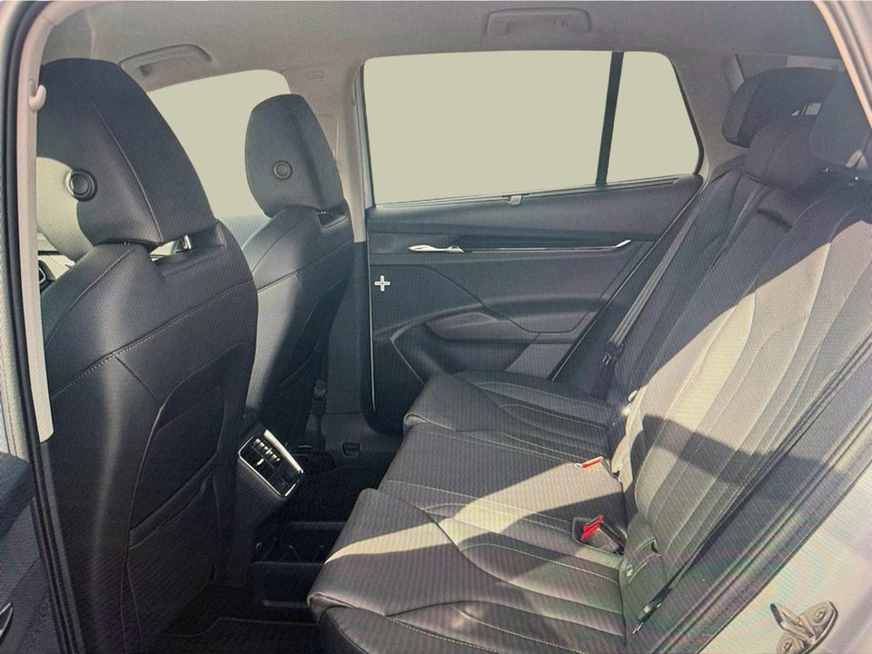 Skoda Enyaq 80 iV Suite 5d