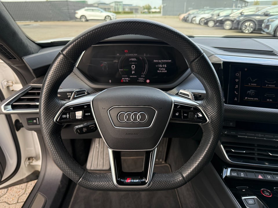 Audi RS e-tron GT quattro 4d
