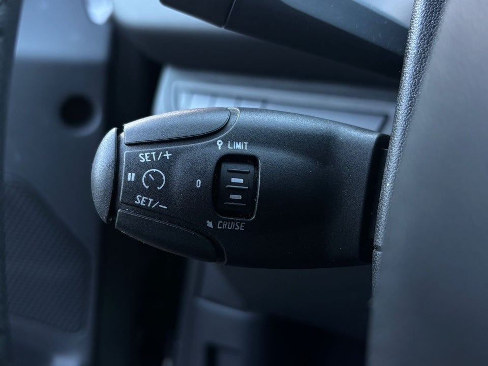 Peugeot 208 1,2 VTi 82 Allure 5d