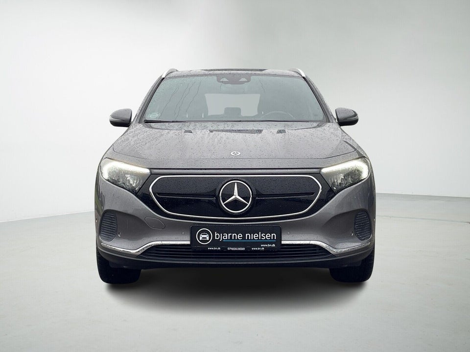 Mercedes EQA300 4Matic 5d