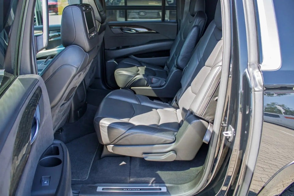 Cadillac Escalade 6,2 V8 ESV Platinum aut. 7prs 5d