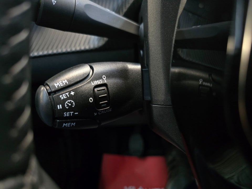 Peugeot 208 1,2 PureTech 100 Allure Grand 5d