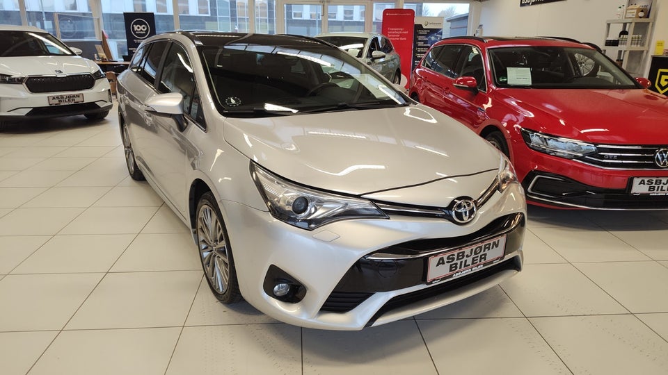 Toyota Avensis 1,8 VVT-i T2 Premium Touring Sports 5d