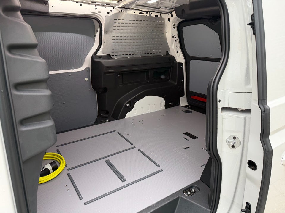 VW ID.Buzz 79 Cargo Comfort+