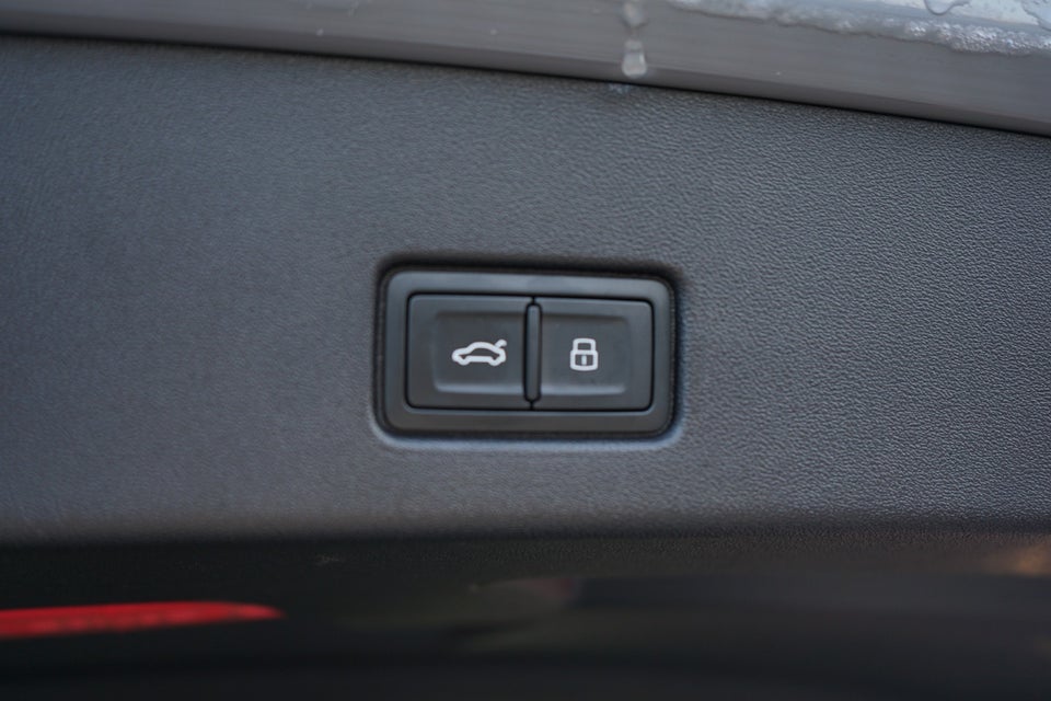 Audi Q4 e-tron 45 S-line 5d