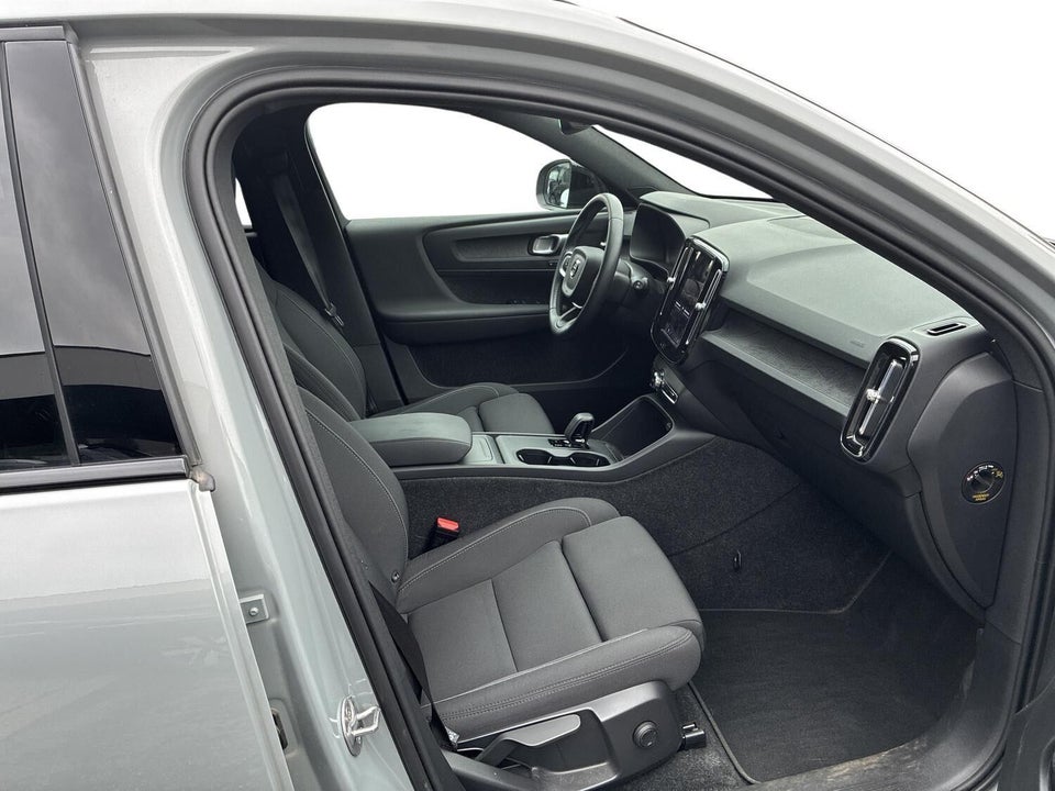 Volvo EX40 Extended Range Plus 5d