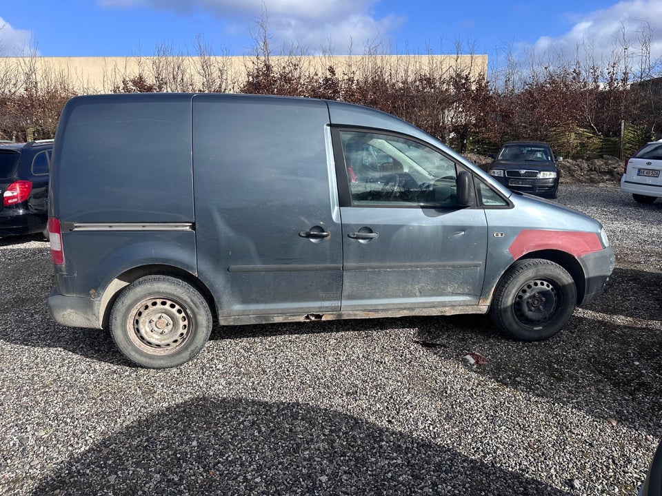 VW Caddy 1,9 TDi DSG 4d