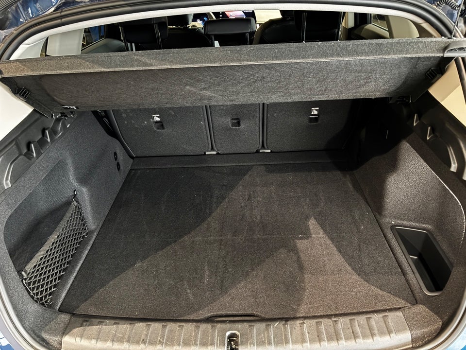 BMW iX1 eDrive20 X-Line 5d