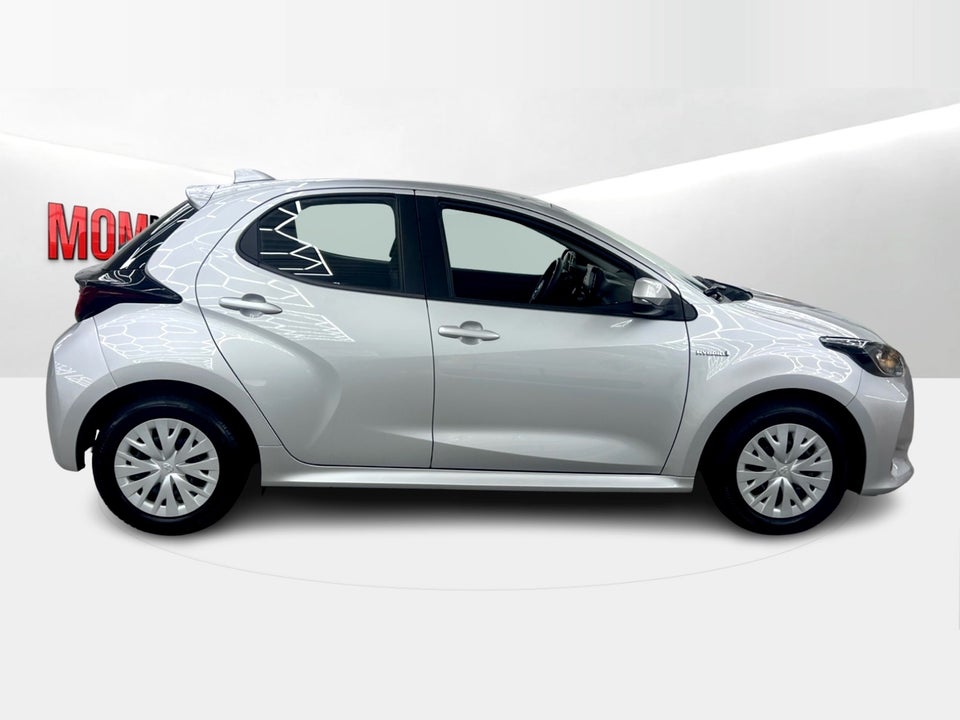Toyota Yaris 1,5 Hybrid H1 e-CVT 5d