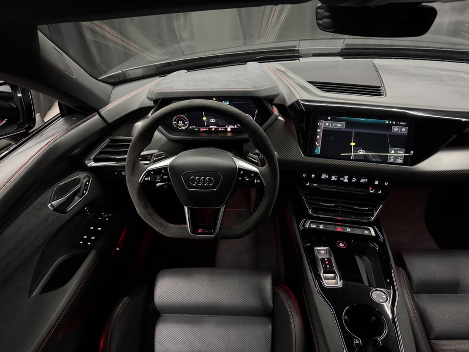 Audi RS e-tron GT quattro 4d