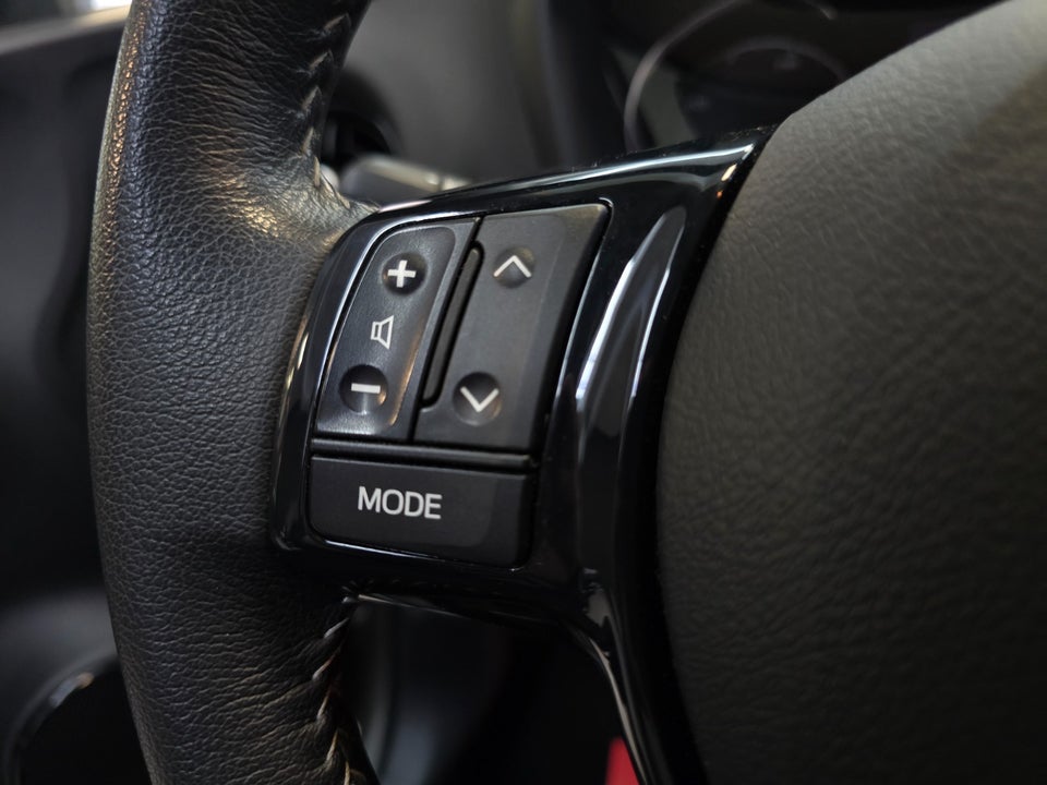 Toyota Yaris 1,5 Hybrid H3 Limited e-CVT 5d