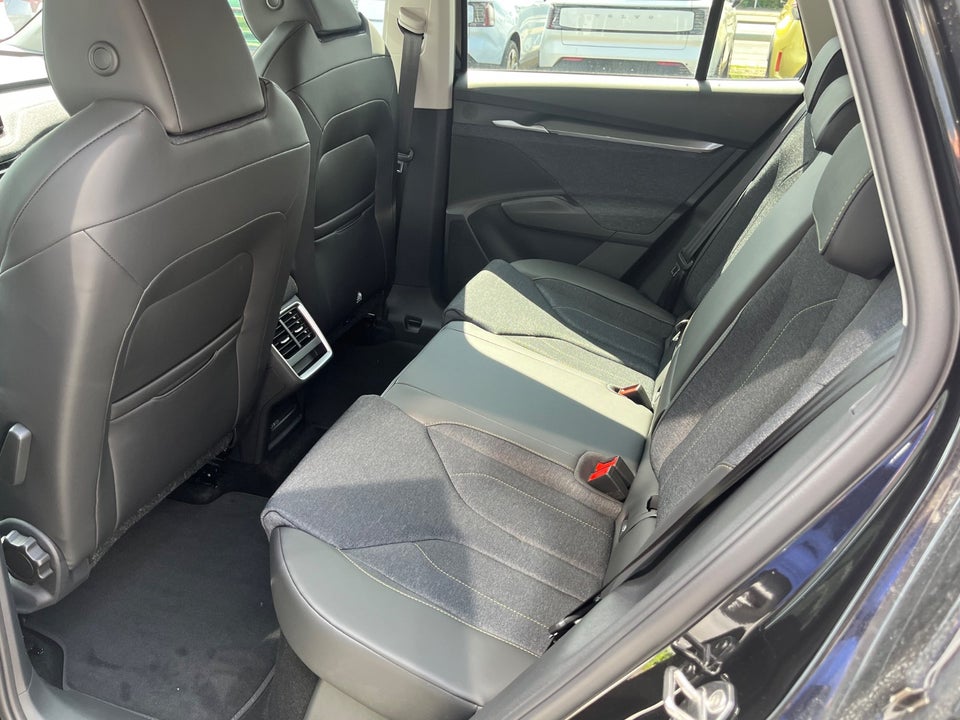 Skoda Elroq 60 iV 5d