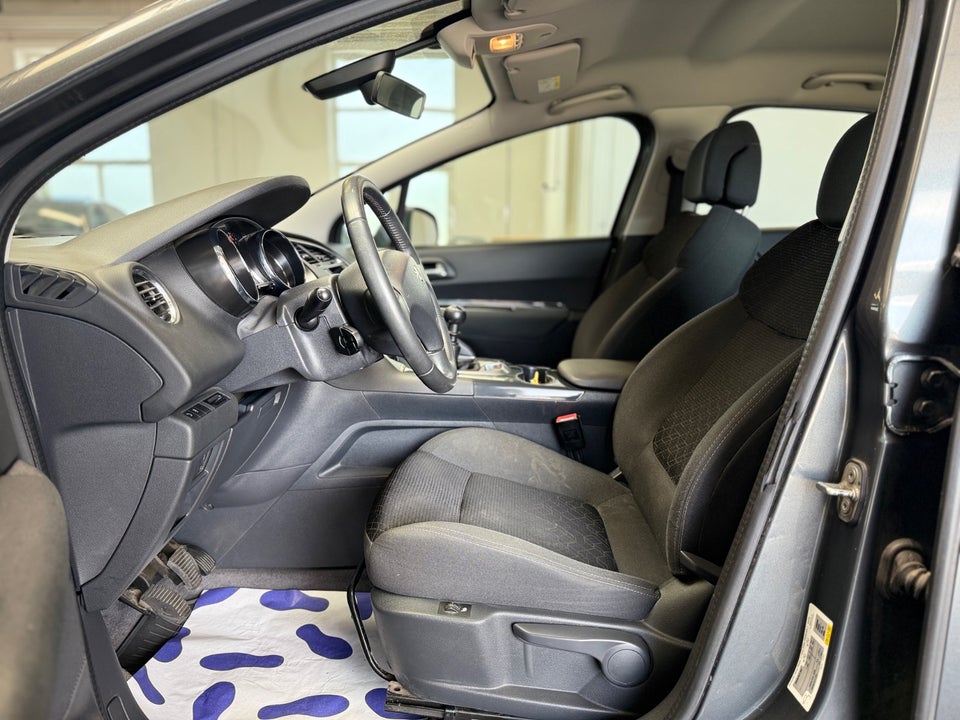 Peugeot 3008 1,6 HDi 114 Active 5d