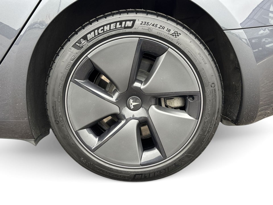 Tesla Model 3 RWD 4d