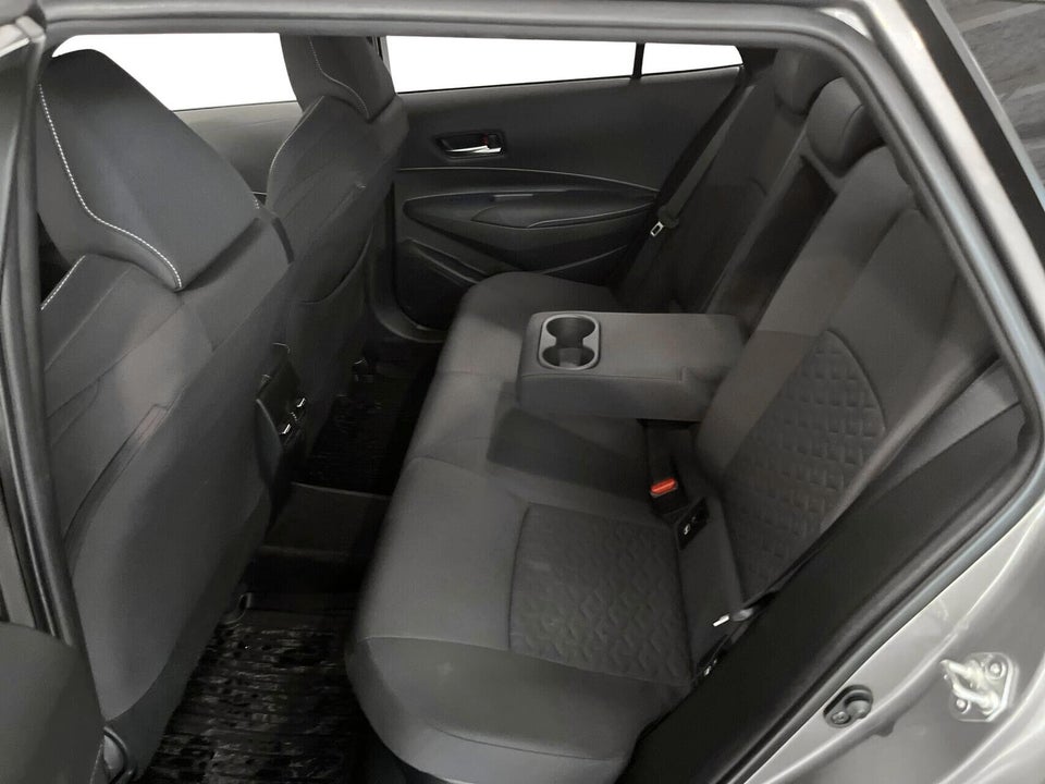 Toyota Corolla 1,8 Hybrid Active Smart Touring Sports MDS 5d