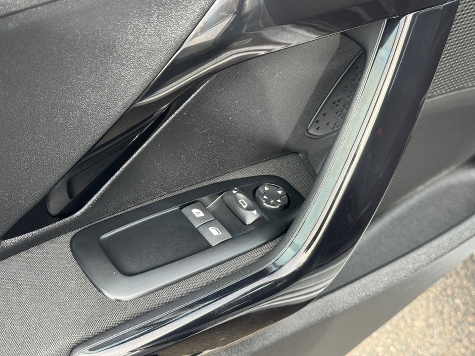 Peugeot 208 1,6 BlueHDi 100 Envy 5d